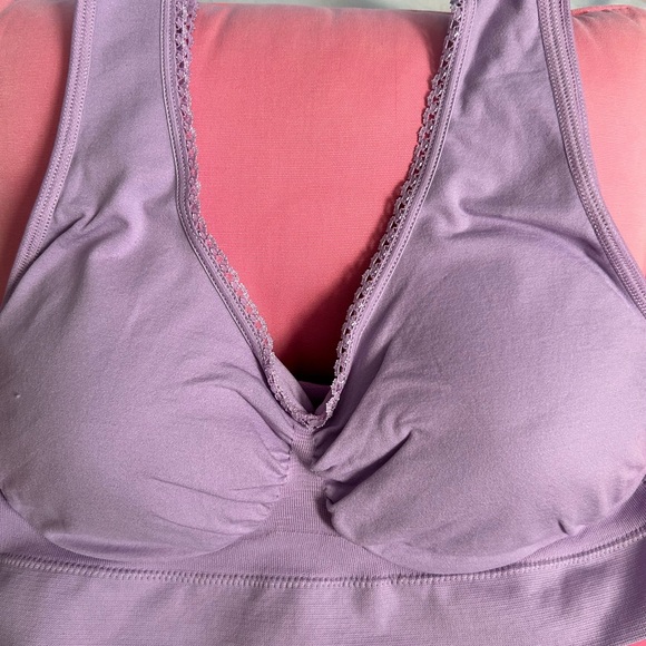 Two pack of 2X genie bras. - Picture 3 of 5